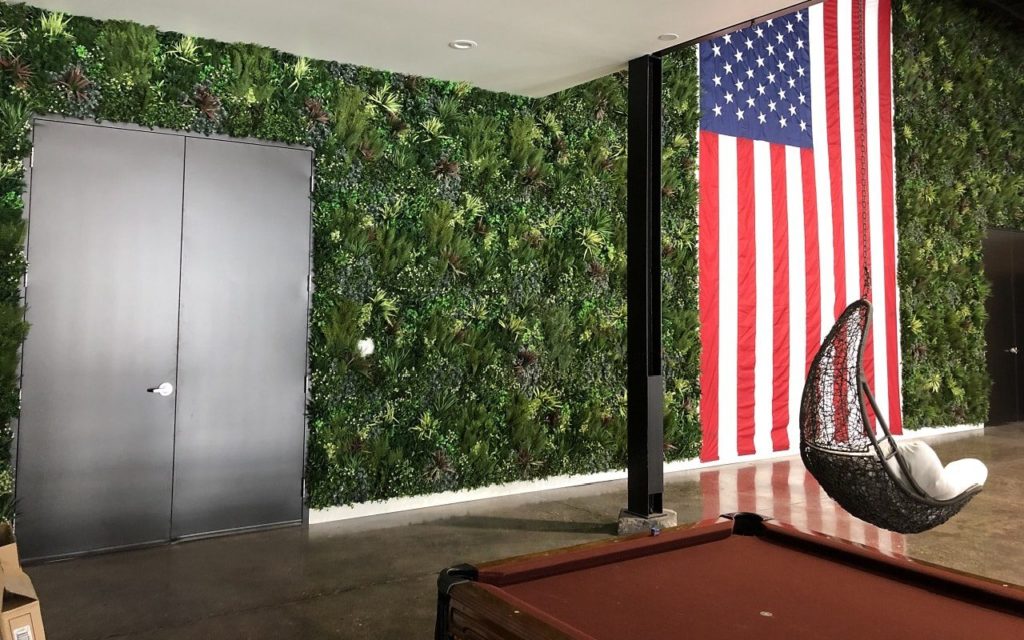 Vistafolia Large outdoor artificial green wall in Chicago