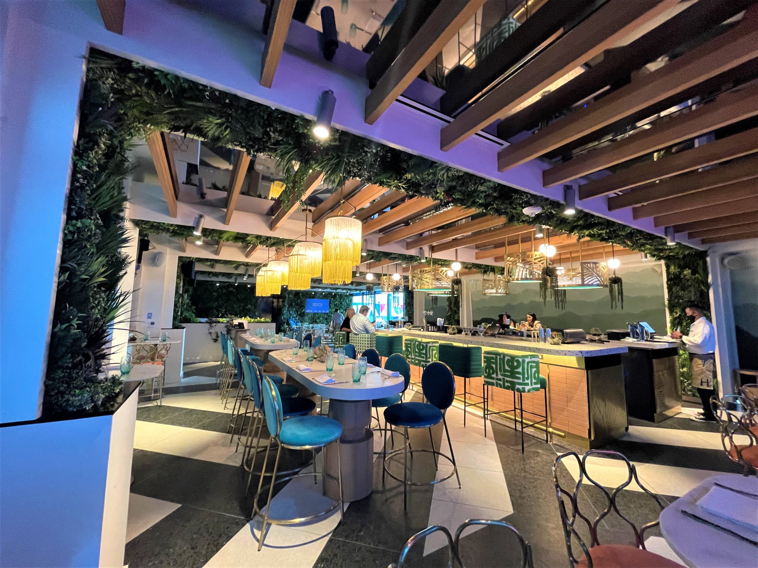 Artificial green ceiling installation in a hotel in Orlando, Florida