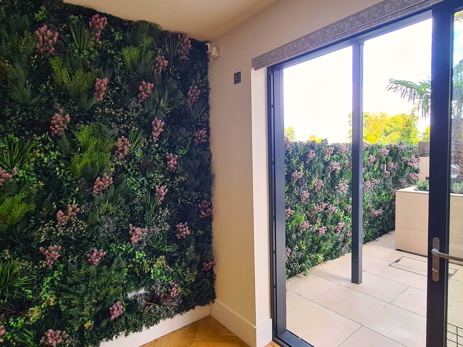 Artificial Green walls for internal and external areas